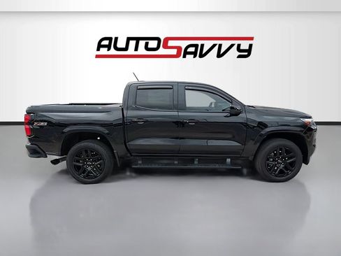 Used 2025 Chevrolet Colorado Z71 w/ Technology Package AWD/4WD image 8
