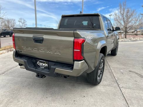 Used 2025 Toyota Tacoma TRD Sport AWD/4WD image 9