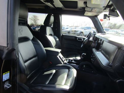 Used 2025 Ford Bronco Badlands AWD/4WD image 34