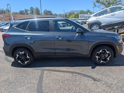 Used 2025 Kia Seltos S FWD image 6