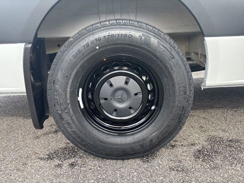 New 2026 Mercedes-Benz Sprinter 2500 image 10