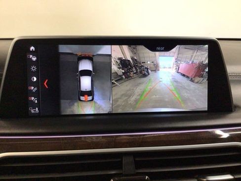 Used 2018 BMW 740i RWD image 21
