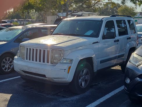Used 2009 Jeep Liberty Sport w/ Popular Equipment Group image 3
