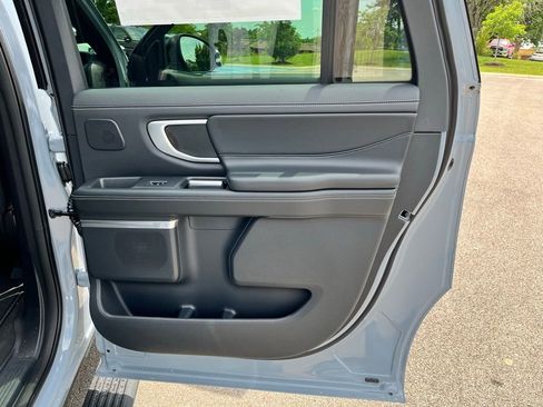 New 2026 Ford Expedition Max Platinum AWD/4WD image 9