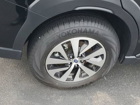 Certified 2025 Subaru Outback Premium w/ Popular Package #1A image 5