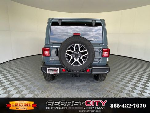 New 2026 Jeep Wrangler Unlimited Sahara AWD/4WD image 6