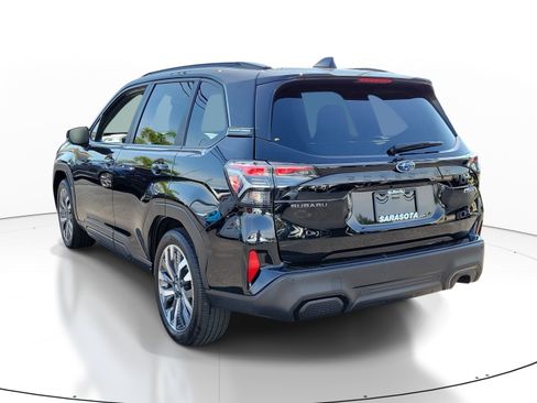 Used 2025 Subaru Forester Touring AWD/4WD image 4