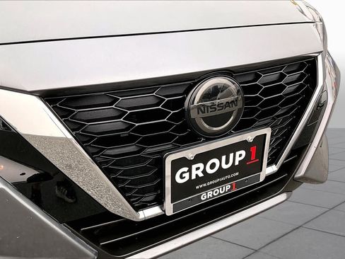 Used 2023 Nissan Sentra SV w/ All-Weather Package FWD image 30