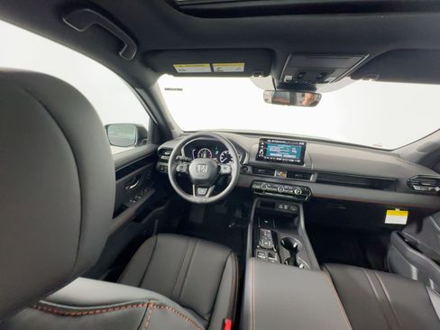 New 2025 Honda Pilot TrailSport image 28