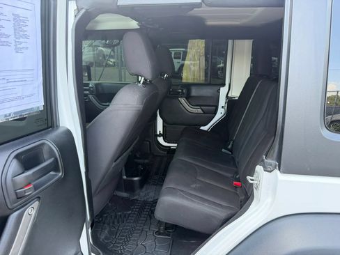Used 2018 Jeep Wrangler Unlimited Sport S AWD/4WD image 29