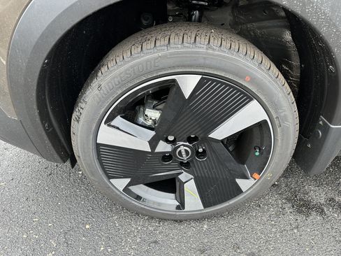 New 2026 Nissan Kicks SR w/ Cold Weather Package image 14