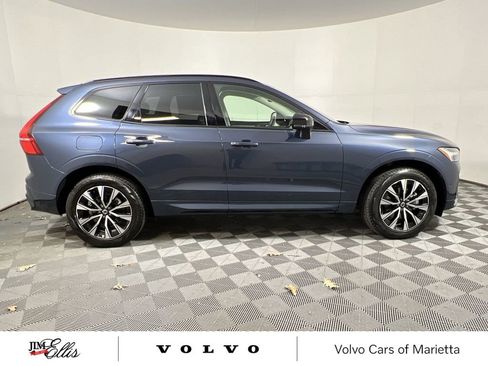 Used 2025 Volvo XC60 B5 Plus w/ Climate Package image 10