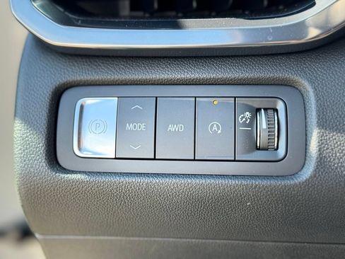 Used 2026 GMC Acadia AT4 w/ Luxury Package AWD/4WD image 21