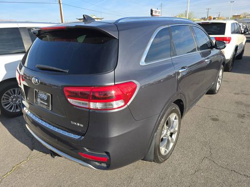 Used 2017 Kia Sorento SX image 8