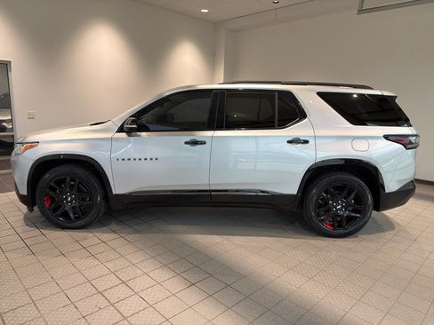 Used 2019 Chevrolet Traverse Premier w/ Redline Edition FWD image 2