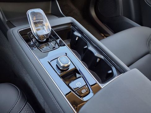 New 2026 Volvo XC90 B5 Core w/ Protection Package Premier image 14