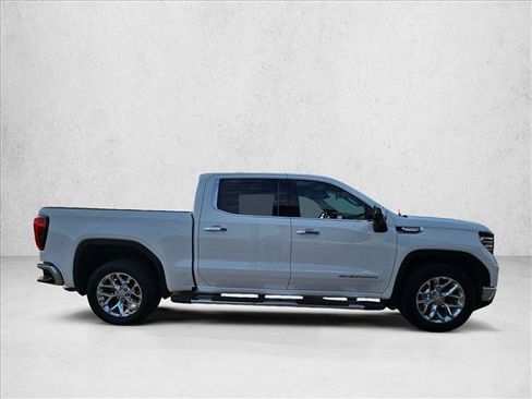 Used 2023 GMC Sierra 1500 SLT image 4