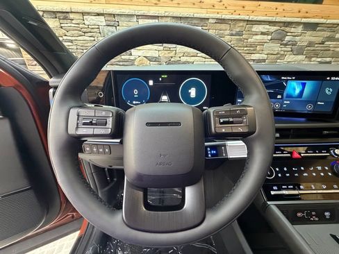 Certified 2025 Hyundai Santa Fe Calligraphy image 17