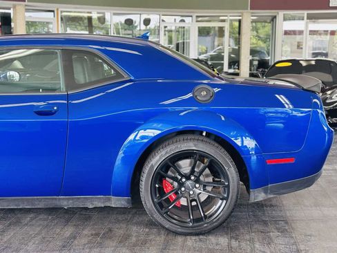 Used 2022 Dodge Challenger SRT Hellcat RWD image 16