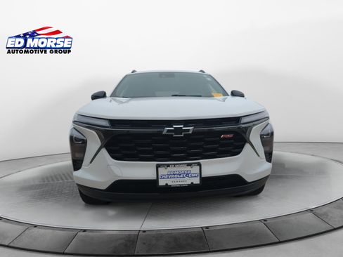 Used 2024 Chevrolet Trax RS w/ Driver Confidence Package FWD image 8