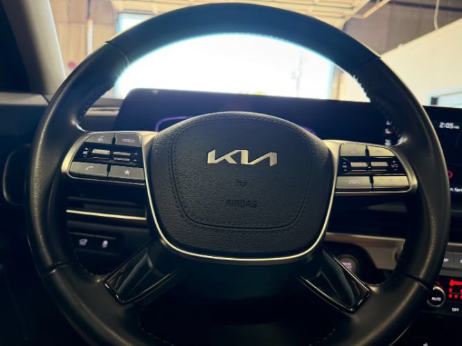 Used 2025 Kia Telluride S AWD/4WD image 23