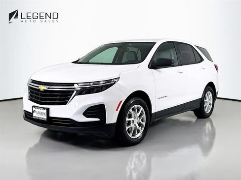 Used 2022 Chevrolet Equinox LS FWD image 1