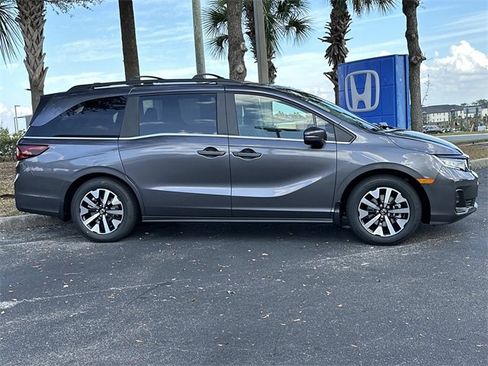 New 2026 Honda Odyssey EX-L image 2