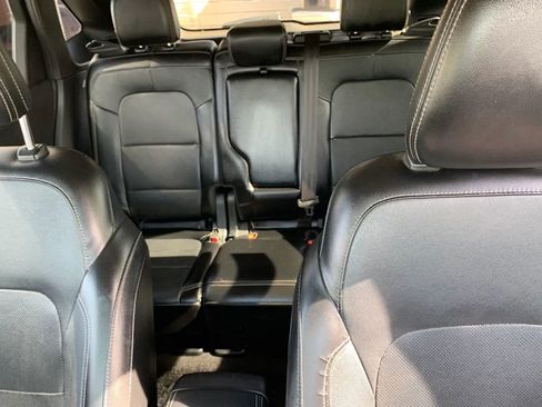 Used 2020 Ford Escape Titanium AWD/4WD image 11