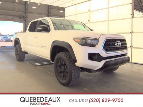 Used 2016 Toyota Tacoma TRD Off-Road w/ Towing Package image 4
