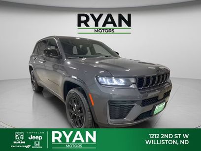New 2026 Jeep Grand Cherokee Altitude