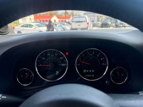 Used 2014 Jeep Wrangler Unlimited Rubicon w/ Connectivity Group image 33