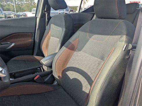 Used 2024 Nissan Kicks SR image 14