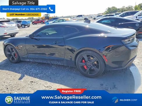 Used 2016 Chevrolet Camaro LT RWD image 3