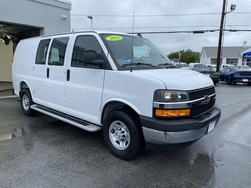 Used 2025 Chevrolet Express 2500 w/ Driver Convenience Package RWD image 11