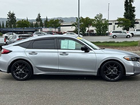 Used 2025 Honda Civic Sport image 3