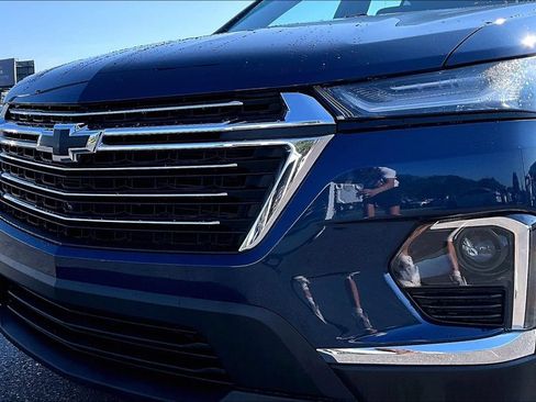 Used 2023 Chevrolet Traverse LT FWD image 33