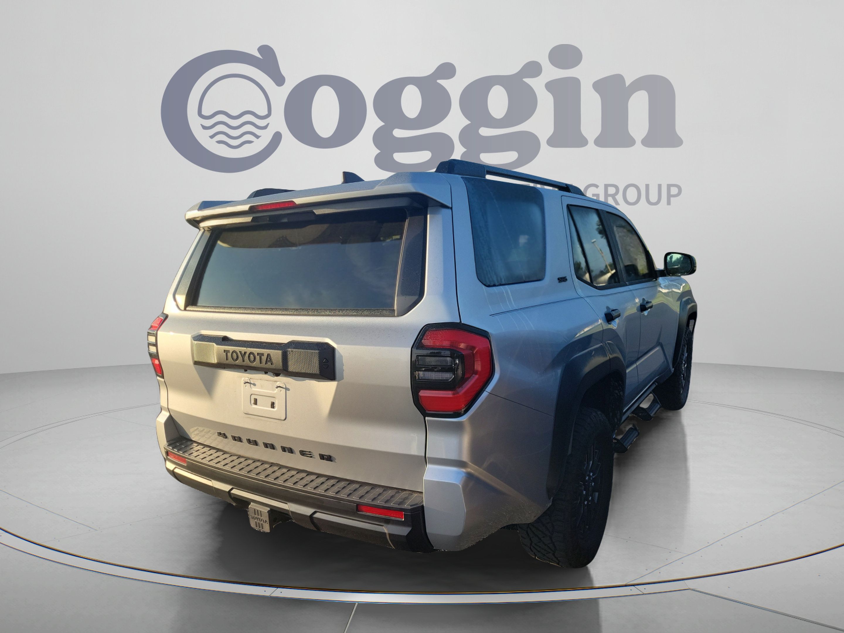 Used 2026 Toyota 4Runner SR5 AWD/4WD image 5