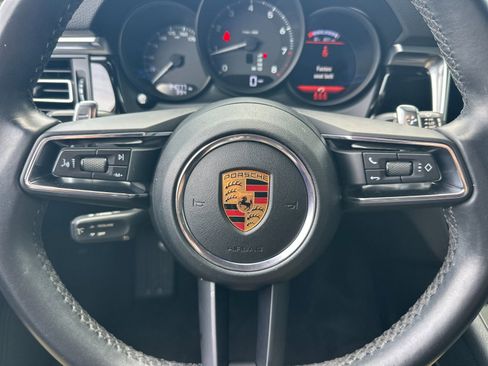 Used 2022 Porsche Macan AWD/4WD image 23