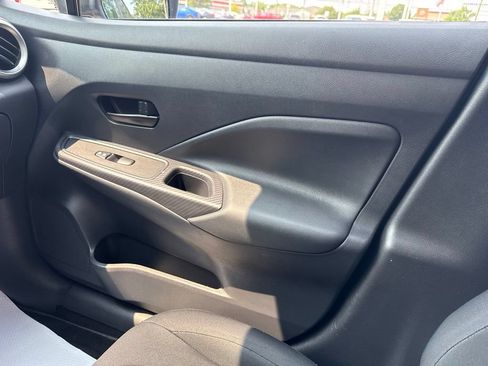 Used 2023 Nissan Versa S FWD image 19