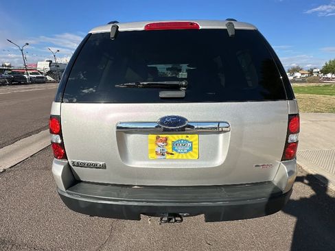 Used 2007 Ford Explorer XLT image 3
