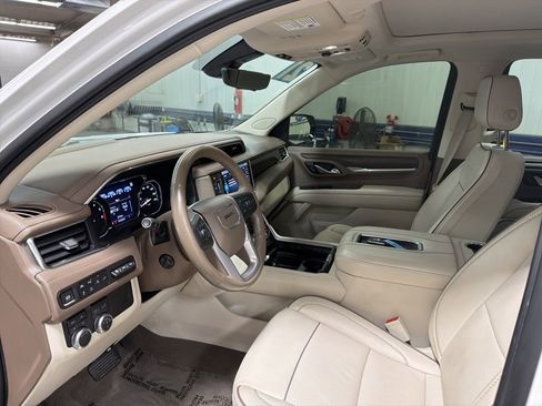 Used 2021 GMC Yukon Denali w/ Denali Premium Package AWD/4WD image 20