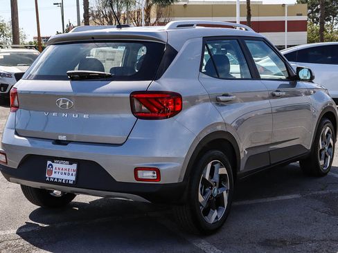New 2026 Hyundai Venue SEL FWD image 7