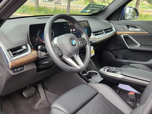 Used 2025 BMW X1 xDrive28i w/ Convenience Package AWD/4WD image 7