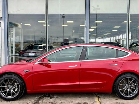 Used 2020 Tesla Model 3 Performance image 2