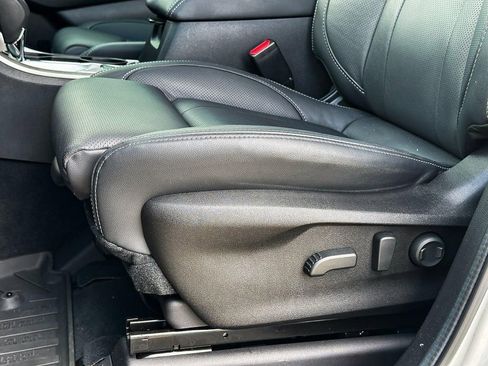 Used 2022 Subaru Ascent Touring w/ Popular Package #2A image 14