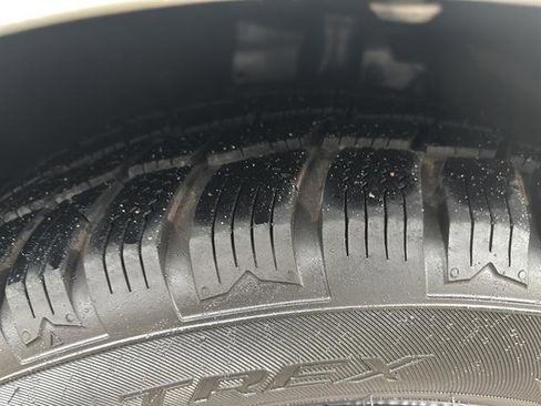 Used 2023 Ford Transit Connect XL image 10