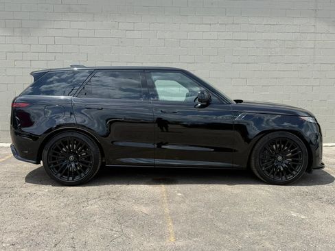 Used 2024 Land Rover Range Rover Sport AWD/4WD image 13