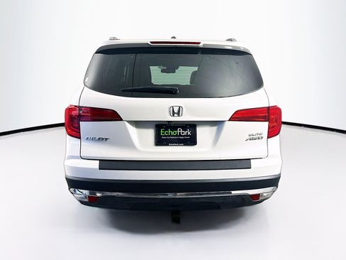 Used 2018 Honda Pilot Elite image 7