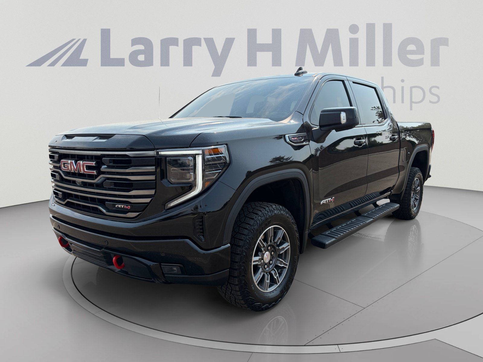 Used 2025 GMC Sierra 1500 AT4 AWD/4WD image 1