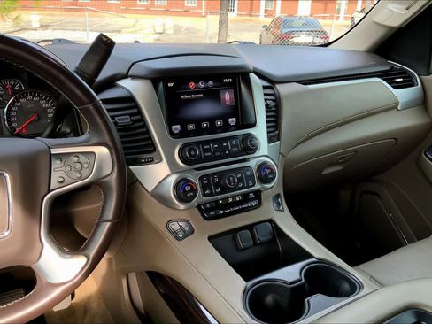 Used 2015 GMC Yukon SLT w/ Open Road Package image 6